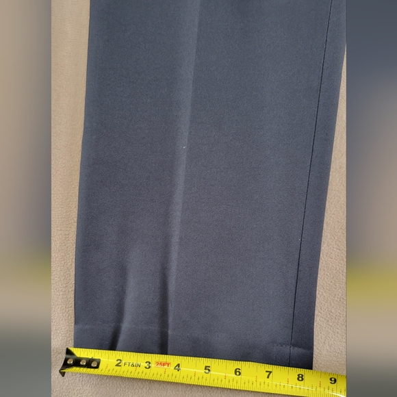 Van Heusen Traveler Dress Pants Men’s 38x30 Navy Blue Flat Front Pre-Owned - Picture 7 of 8